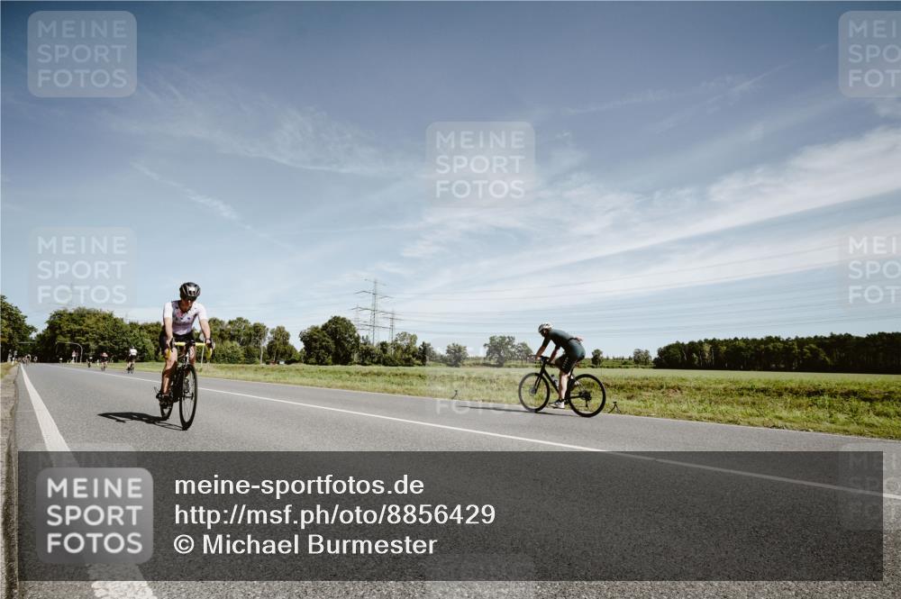 07.09.2025 - 19. Norderstedt Triathlon Michael Burmester http://msf.ph/oto/8856429 07.09.2025 12:17:20 Radfahren 293 meine-sportfotos.de