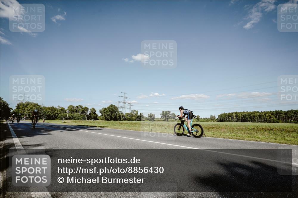 07.09.2025 - 19. Norderstedt Triathlon Michael Burmester http://msf.ph/oto/8856430 07.09.2025 15:21:56 Radfahren 415, 933, 1410, 1417, 1479 meine-sportfotos.de
