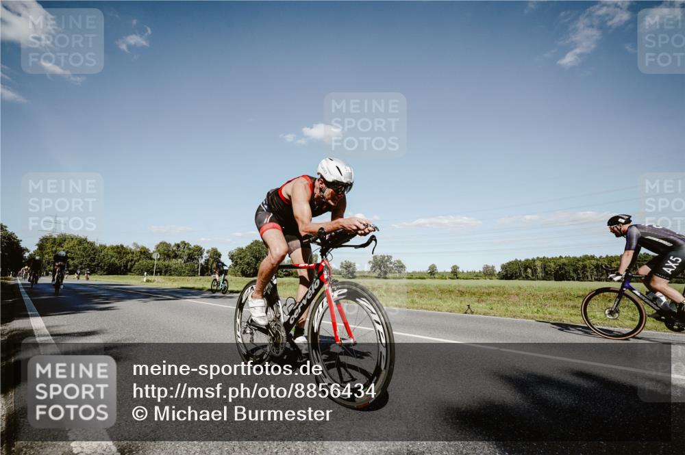 07.09.2025 - 19. Norderstedt Triathlon Michael Burmester http://msf.ph/oto/8856434 07.09.2025 15:21:57 Radfahren 415, 475, 1410, 1417, 1479 meine-sportfotos.de
