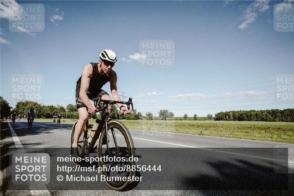 07.09.2025 - 19. Norderstedt Triathlon Michael Burmester http://msf.ph/oto/8856444 07.09.2025 15:21:59 Radfahren 415, 475, 1410, 1417, 1480 meine-sportfotos.de