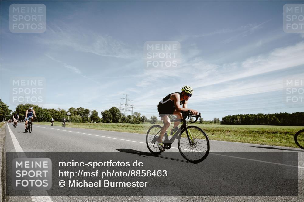 07.09.2025 - 19. Norderstedt Triathlon Michael Burmester http://msf.ph/oto/8856463 07.09.2025 12:17:36 Radfahren 715, 761, 1248, 1272, 1327 meine-sportfotos.de