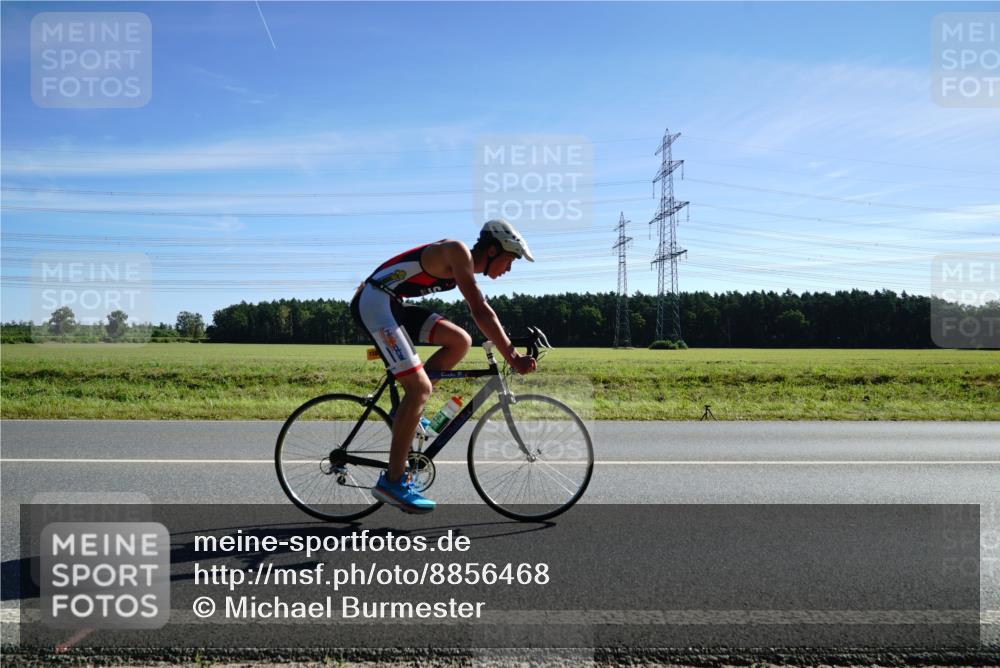 07.09.2025 - 19. Norderstedt Triathlon Michael Burmester http://msf.ph/oto/8856468 07.09.2025 11:07:41 Radfahren 1186 meine-sportfotos.de