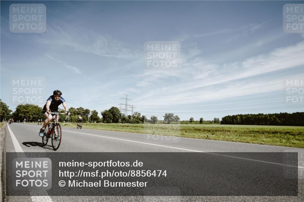 07.09.2025 - 19. Norderstedt Triathlon Michael Burmester http://msf.ph/oto/8856474 07.09.2025 12:17:38 Radfahren 715, 761, 1248, 1272 meine-sportfotos.de