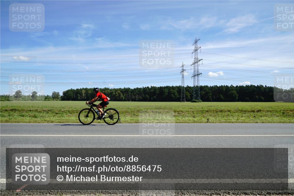 07.09.2025 - 19. Norderstedt Triathlon Michael Burmester http://msf.ph/oto/8856475 07.09.2025 12:49:30 Radfahren  meine-sportfotos.de