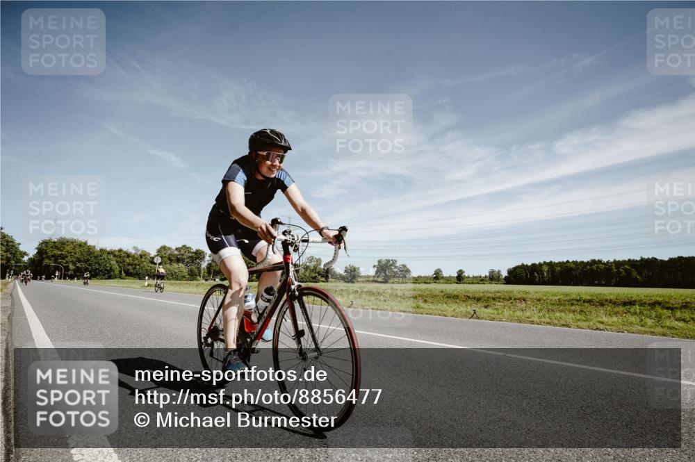 07.09.2025 - 19. Norderstedt Triathlon Michael Burmester http://msf.ph/oto/8856477 07.09.2025 12:17:39 Radfahren 761, 1248, 1272 meine-sportfotos.de