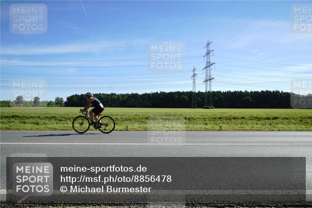 07.09.2025 - 19. Norderstedt Triathlon Michael Burmester http://msf.ph/oto/8856478 07.09.2025 11:07:44 Radfahren 1175, 1186 meine-sportfotos.de