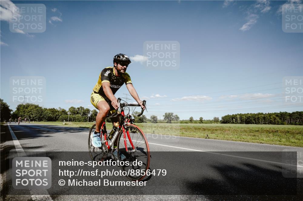07.09.2025 - 19. Norderstedt Triathlon Michael Burmester http://msf.ph/oto/8856479 07.09.2025 15:22:10 Radfahren 935, 1404 meine-sportfotos.de
