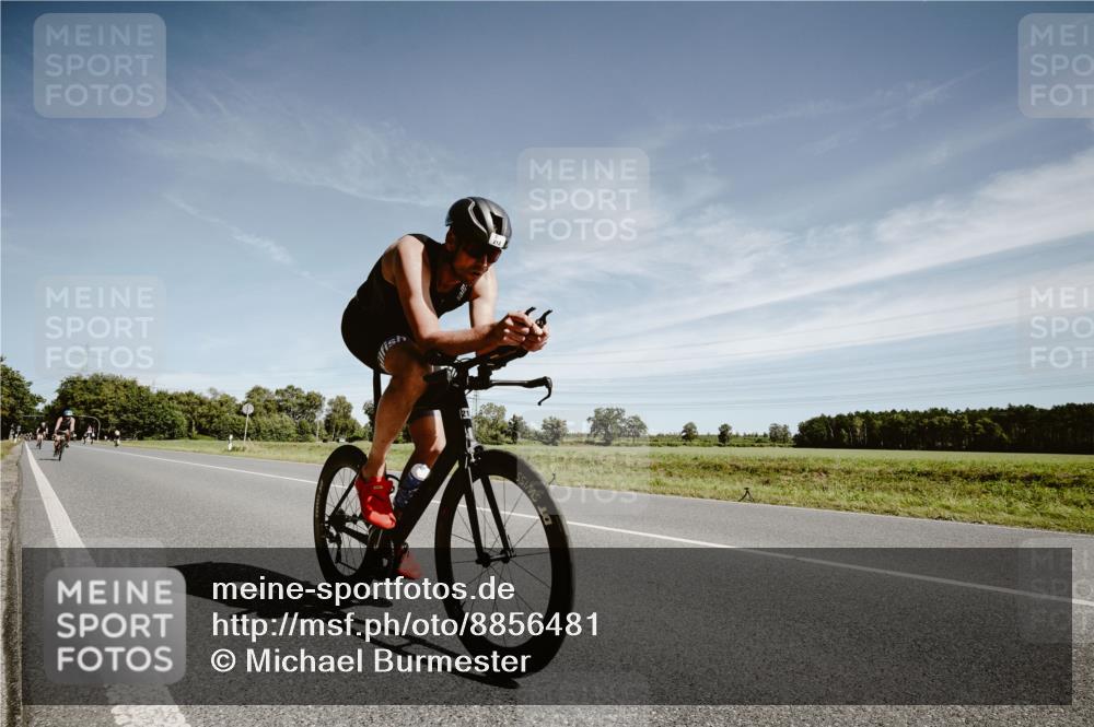 07.09.2025 - 19. Norderstedt Triathlon Michael Burmester http://msf.ph/oto/8856481 07.09.2025 12:17:43 Radfahren 212, 1369 meine-sportfotos.de