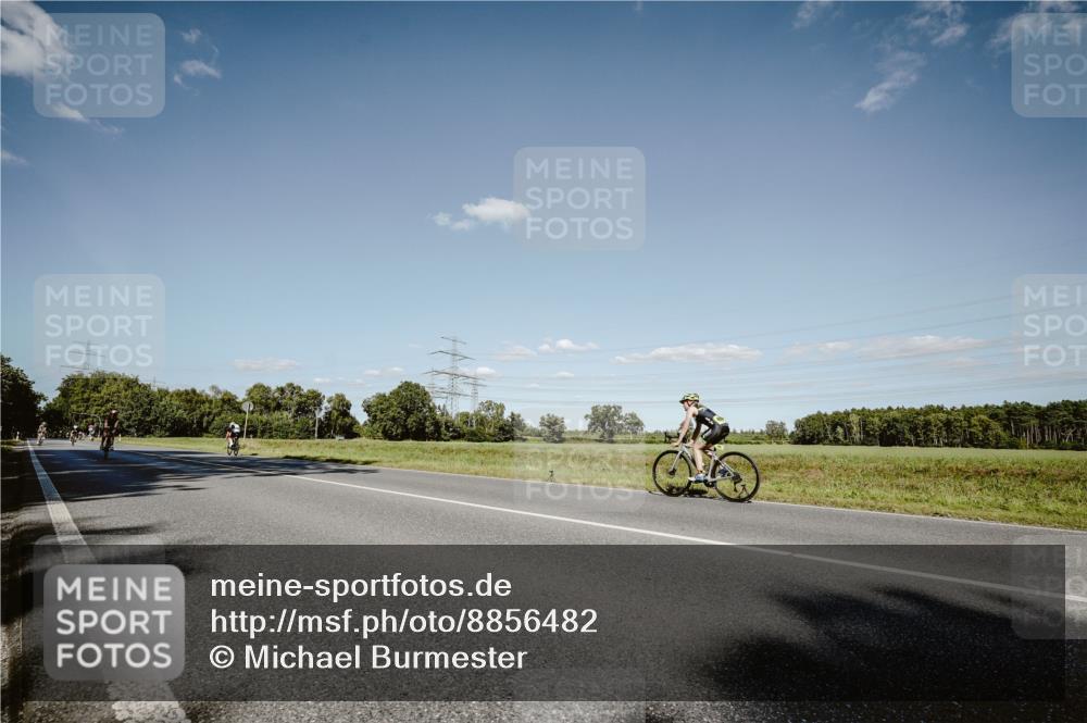 07.09.2025 - 19. Norderstedt Triathlon Michael Burmester http://msf.ph/oto/8856482 07.09.2025 15:22:12 Radfahren 440, 935 meine-sportfotos.de