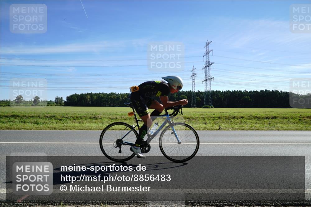 07.09.2025 - 19. Norderstedt Triathlon Michael Burmester http://msf.ph/oto/8856483 07.09.2025 11:07:45 Radfahren 1175, 1177 meine-sportfotos.de