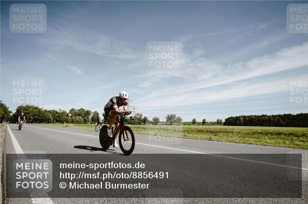 07.09.2025 - 19. Norderstedt Triathlon Michael Burmester http://msf.ph/oto/8856491 07.09.2025 12:17:47 Radfahren 721, 732, 1369 meine-sportfotos.de