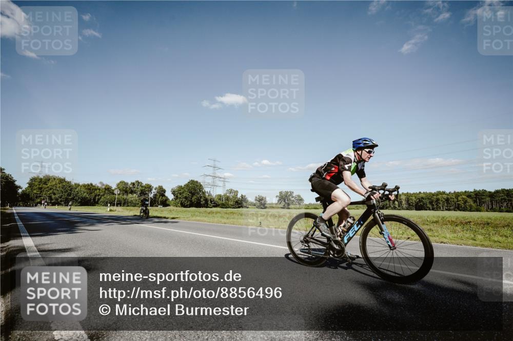 07.09.2025 - 19. Norderstedt Triathlon Michael Burmester http://msf.ph/oto/8856496 07.09.2025 15:22:18 Radfahren 472, 474, 932 meine-sportfotos.de