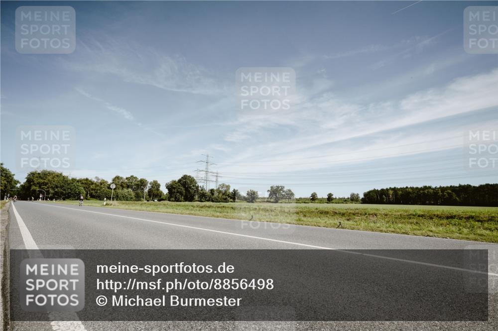 07.09.2025 - 19. Norderstedt Triathlon Michael Burmester http://msf.ph/oto/8856498 07.09.2025 12:17:51 Radfahren 721 meine-sportfotos.de
