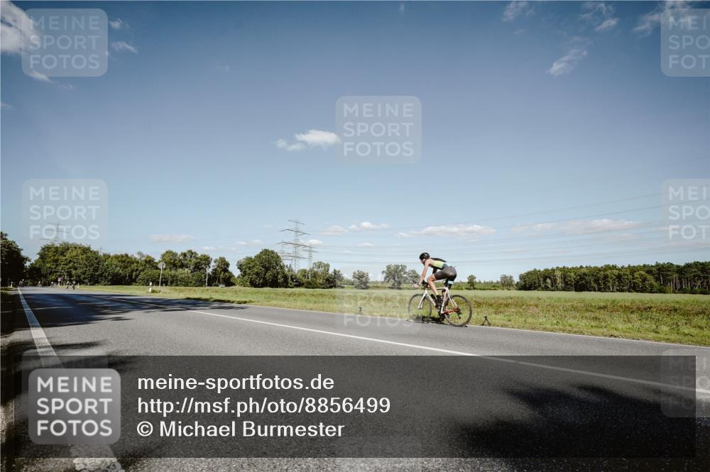 07.09.2025 - 19. Norderstedt Triathlon Michael Burmester http://msf.ph/oto/8856499 07.09.2025 15:22:23 Radfahren  meine-sportfotos.de
