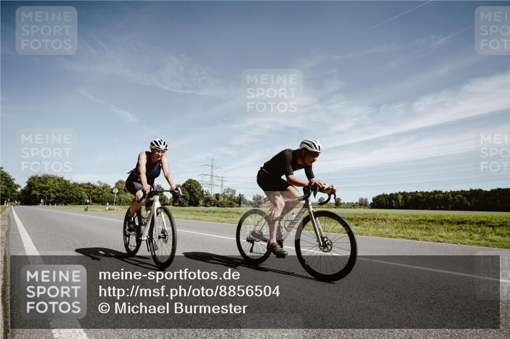 07.09.2025 - 19. Norderstedt Triathlon Michael Burmester http://msf.ph/oto/8856504 07.09.2025 12:17:59 Radfahren 164, 1242 meine-sportfotos.de