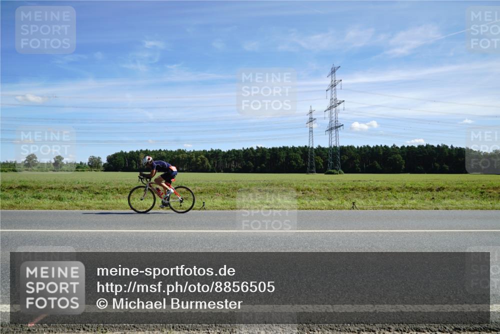 07.09.2025 - 19. Norderstedt Triathlon Michael Burmester http://msf.ph/oto/8856505 07.09.2025 12:49:44 Radfahren 174, 240, 311 meine-sportfotos.de