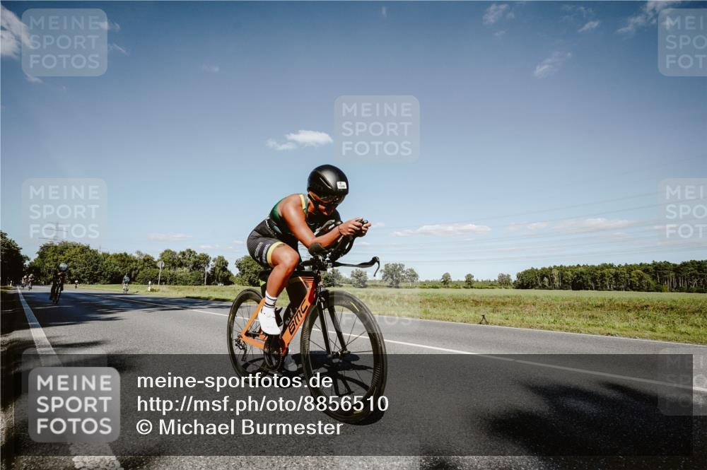 07.09.2025 - 19. Norderstedt Triathlon Michael Burmester http://msf.ph/oto/8856510 07.09.2025 15:22:34 Radfahren 1500, 1507, 1512 meine-sportfotos.de