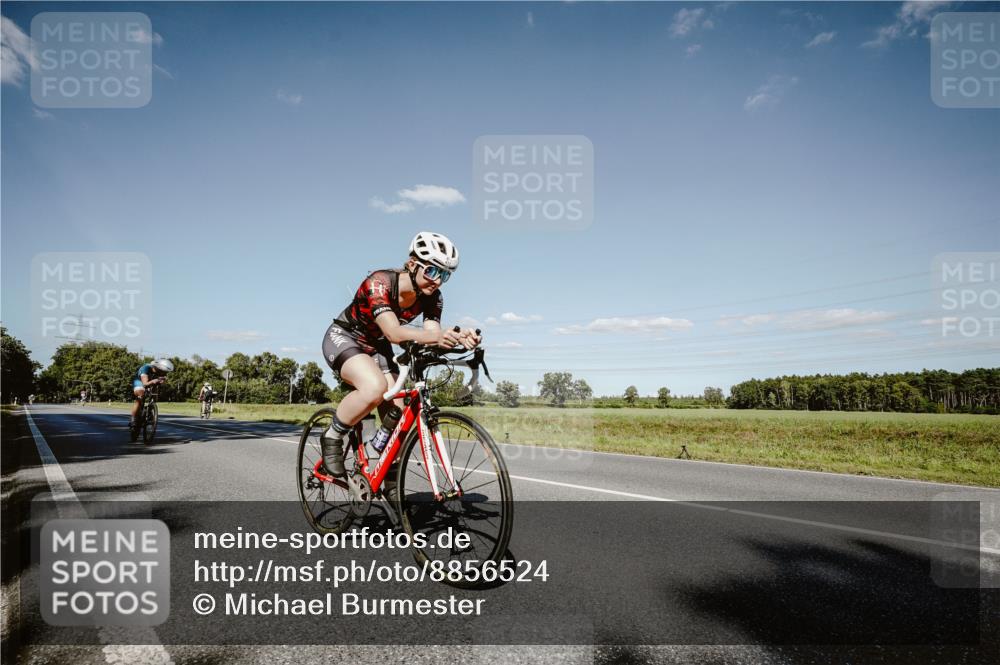 07.09.2025 - 19. Norderstedt Triathlon Michael Burmester http://msf.ph/oto/8856524 07.09.2025 15:22:40 Radfahren 437, 441, 916 meine-sportfotos.de