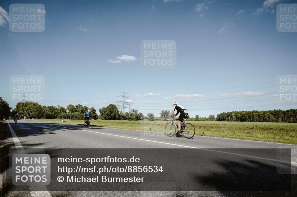 07.09.2025 - 19. Norderstedt Triathlon Michael Burmester http://msf.ph/oto/8856534 07.09.2025 15:22:47 Radfahren  meine-sportfotos.de