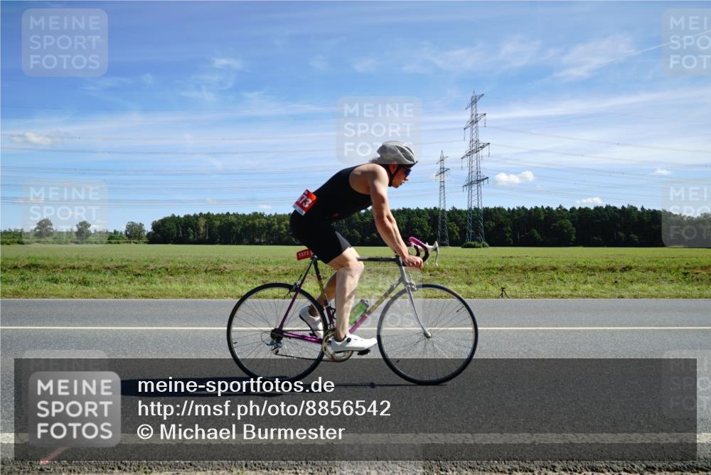 07.09.2025 - 19. Norderstedt Triathlon Michael Burmester http://msf.ph/oto/8856542 07.09.2025 12:50:01 Radfahren 712, 1373 meine-sportfotos.de