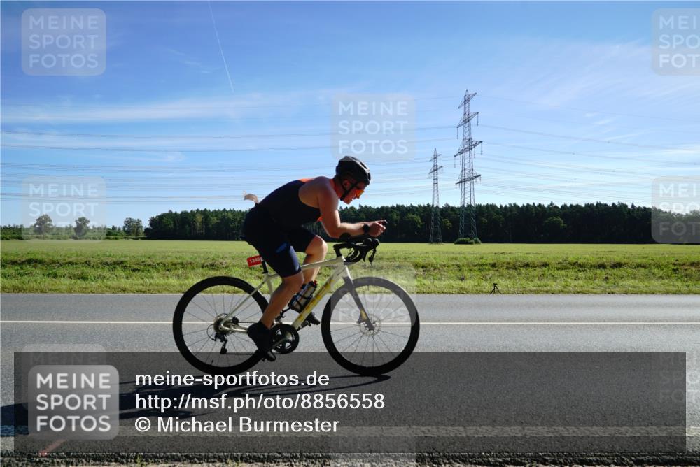 07.09.2025 - 19. Norderstedt Triathlon Michael Burmester http://msf.ph/oto/8856558 07.09.2025 11:08:32 Radfahren 1340 meine-sportfotos.de