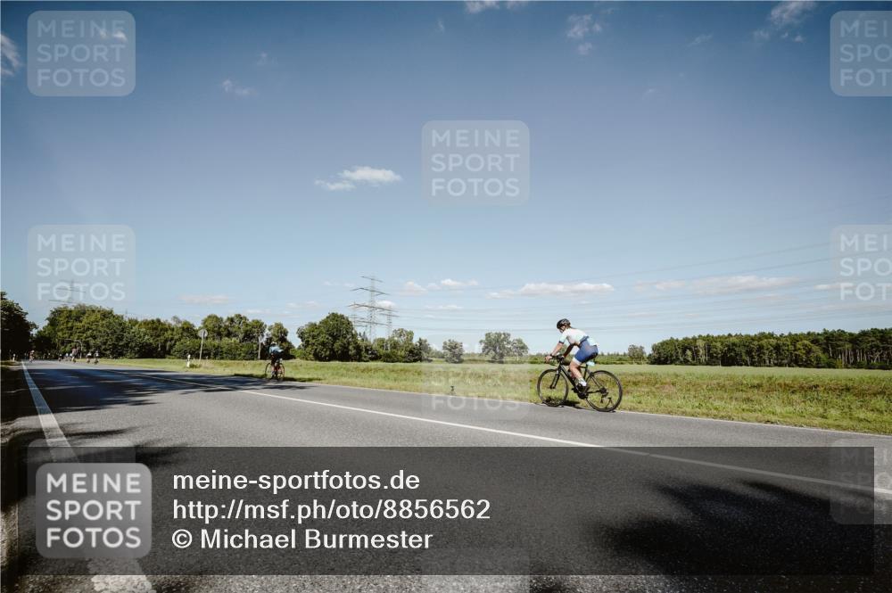 07.09.2025 - 19. Norderstedt Triathlon Michael Burmester http://msf.ph/oto/8856562 07.09.2025 15:22:59 Radfahren 387, 1447 meine-sportfotos.de