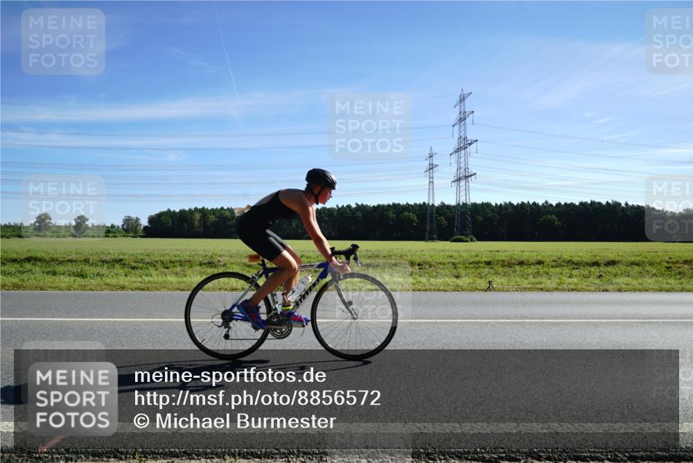 07.09.2025 - 19. Norderstedt Triathlon Michael Burmester http://msf.ph/oto/8856572 07.09.2025 11:08:46 Radfahren 1155 meine-sportfotos.de