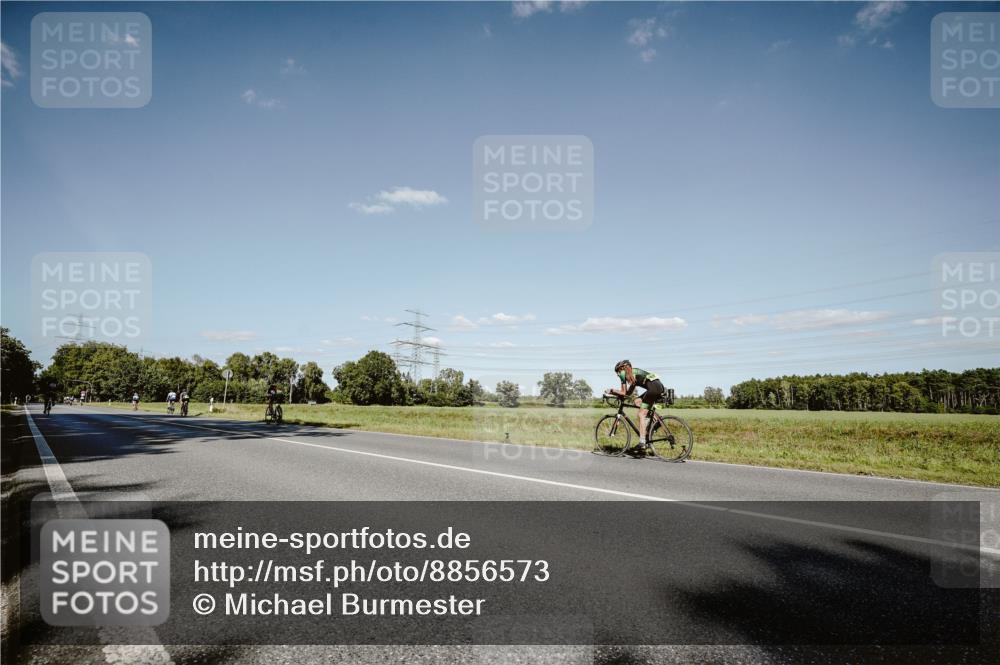 07.09.2025 - 19. Norderstedt Triathlon Michael Burmester http://msf.ph/oto/8856573 07.09.2025 15:23:03 Radfahren 1496 meine-sportfotos.de