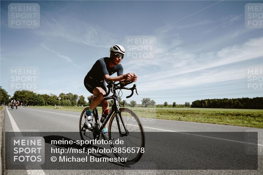 07.09.2025 - 19. Norderstedt Triathlon Michael Burmester http://msf.ph/oto/8856578 07.09.2025 12:18:28 Radfahren 226, 727, 1309 meine-sportfotos.de