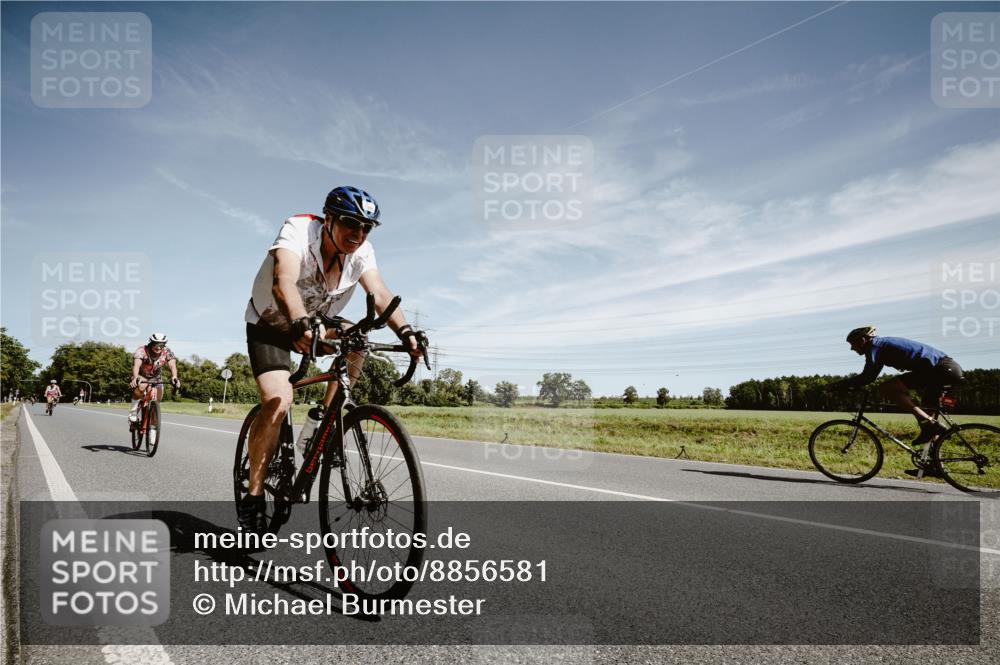 07.09.2025 - 19. Norderstedt Triathlon Michael Burmester http://msf.ph/oto/8856581 07.09.2025 12:18:31 Radfahren 195, 226, 1309 meine-sportfotos.de