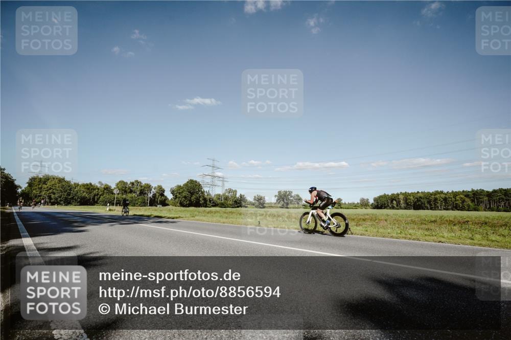 07.09.2025 - 19. Norderstedt Triathlon Michael Burmester http://msf.ph/oto/8856594 07.09.2025 15:23:20 Radfahren 1530, 1544 meine-sportfotos.de