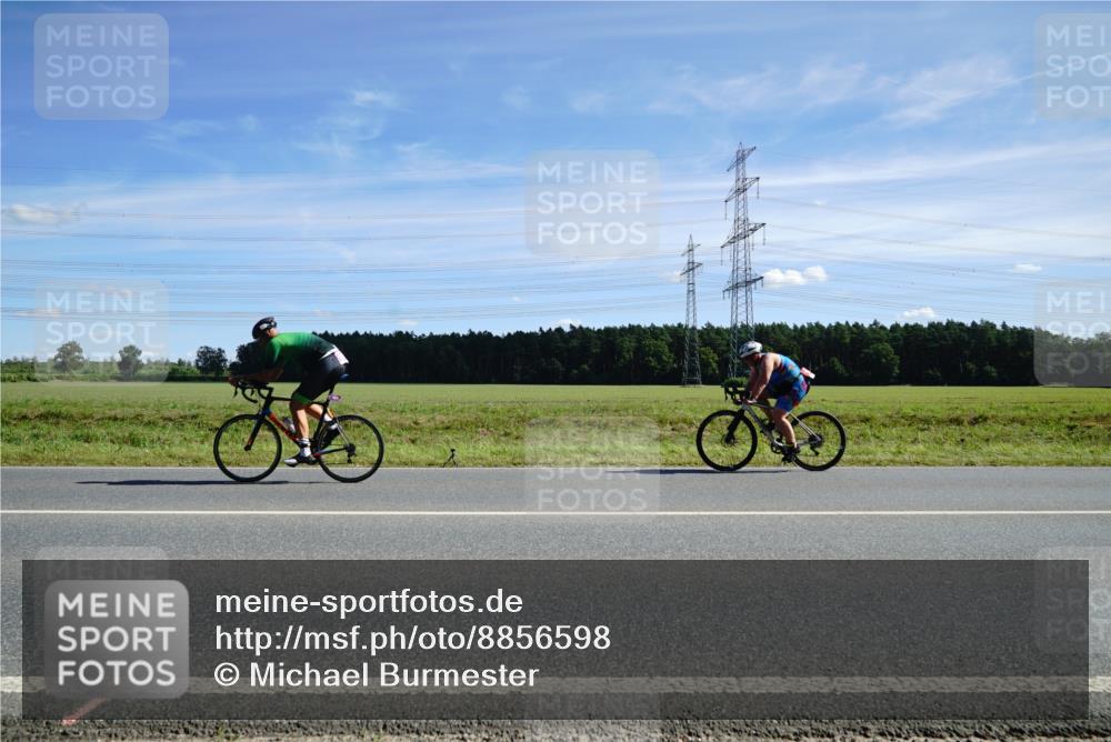 07.09.2025 - 19. Norderstedt Triathlon Michael Burmester http://msf.ph/oto/8856598 07.09.2025 12:50:27 Radfahren  meine-sportfotos.de
