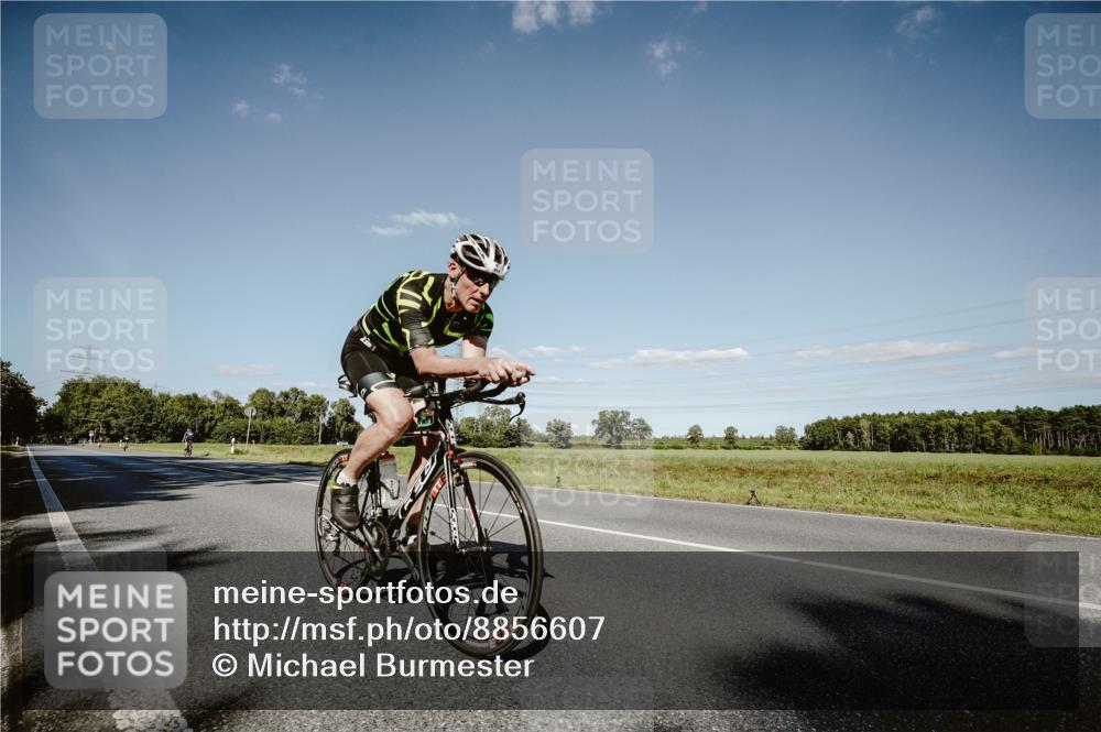 07.09.2025 - 19. Norderstedt Triathlon Michael Burmester http://msf.ph/oto/8856607 07.09.2025 15:23:27 Radfahren 454, 915, 930 meine-sportfotos.de