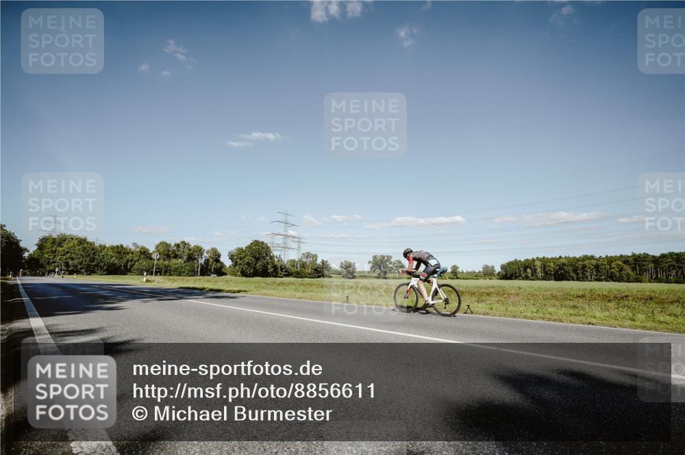 07.09.2025 - 19. Norderstedt Triathlon Michael Burmester http://msf.ph/oto/8856611 07.09.2025 15:23:33 Radfahren  meine-sportfotos.de