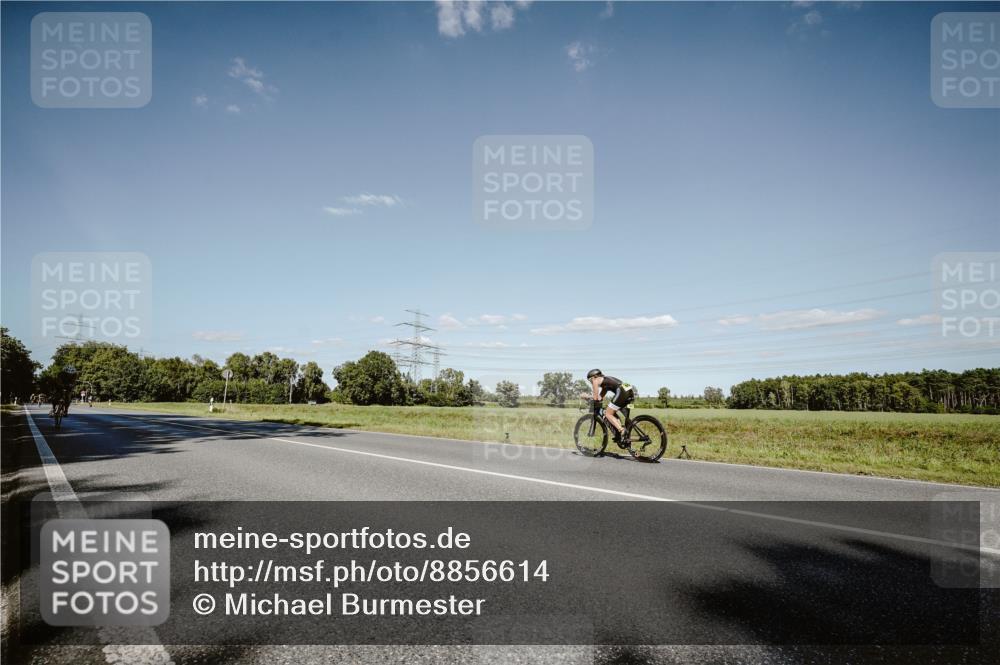 07.09.2025 - 19. Norderstedt Triathlon Michael Burmester http://msf.ph/oto/8856614 07.09.2025 15:23:41 Radfahren 1419 meine-sportfotos.de