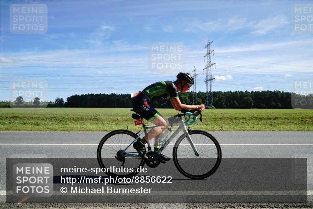 07.09.2025 - 19. Norderstedt Triathlon Michael Burmester http://msf.ph/oto/8856622 07.09.2025 12:50:38 Radfahren 205, 347, 759, 814, 1262 meine-sportfotos.de