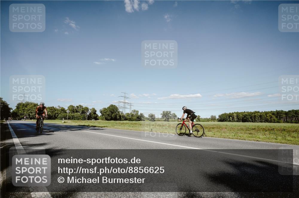 07.09.2025 - 19. Norderstedt Triathlon Michael Burmester http://msf.ph/oto/8856625 07.09.2025 15:23:51 Radfahren 457, 1429 meine-sportfotos.de
