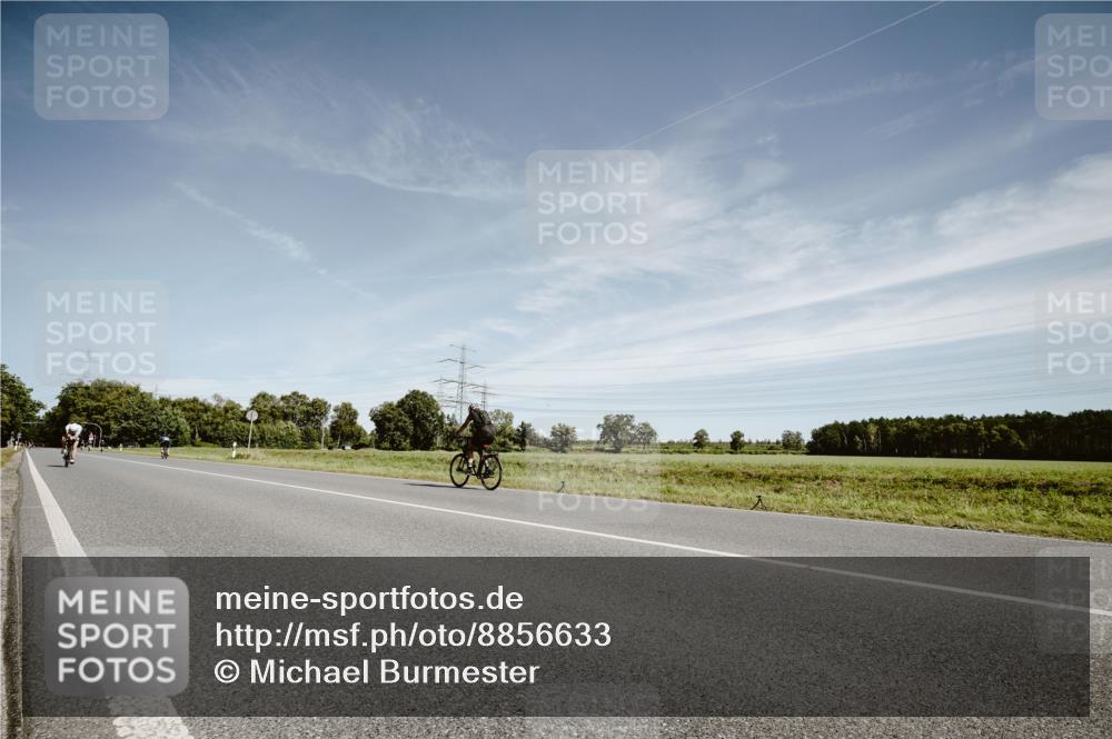 07.09.2025 - 19. Norderstedt Triathlon Michael Burmester http://msf.ph/oto/8856633 07.09.2025 12:18:52 Radfahren 838 meine-sportfotos.de