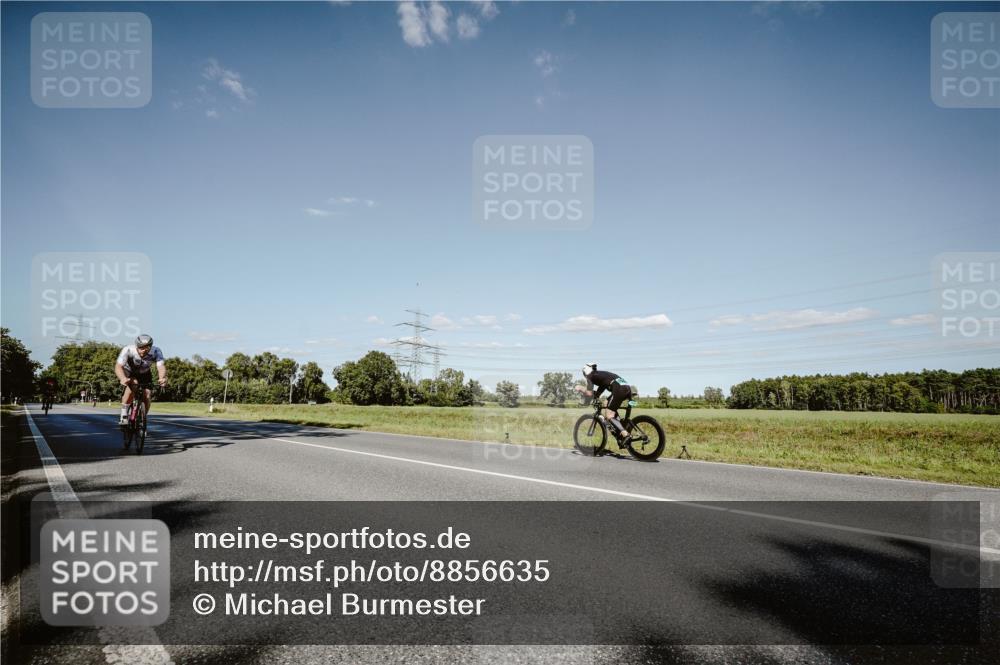 07.09.2025 - 19. Norderstedt Triathlon Michael Burmester http://msf.ph/oto/8856635 07.09.2025 15:24:00 Radfahren 421, 943, 950 meine-sportfotos.de