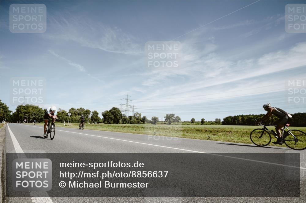 07.09.2025 - 19. Norderstedt Triathlon Michael Burmester http://msf.ph/oto/8856637 07.09.2025 12:18:54 Radfahren 838 meine-sportfotos.de
