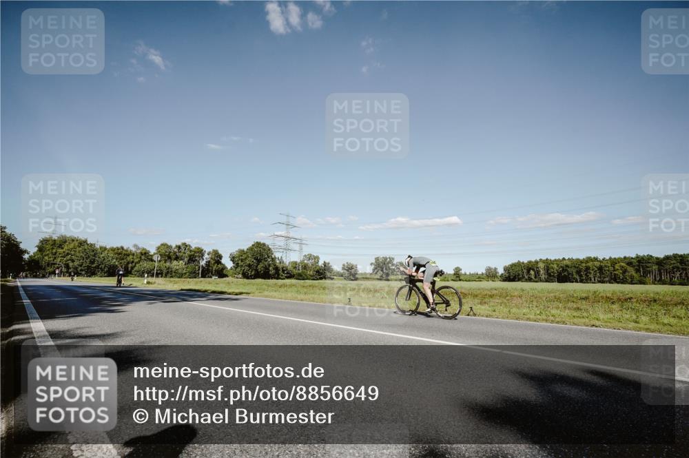 07.09.2025 - 19. Norderstedt Triathlon Michael Burmester http://msf.ph/oto/8856649 07.09.2025 15:24:07 Radfahren  meine-sportfotos.de