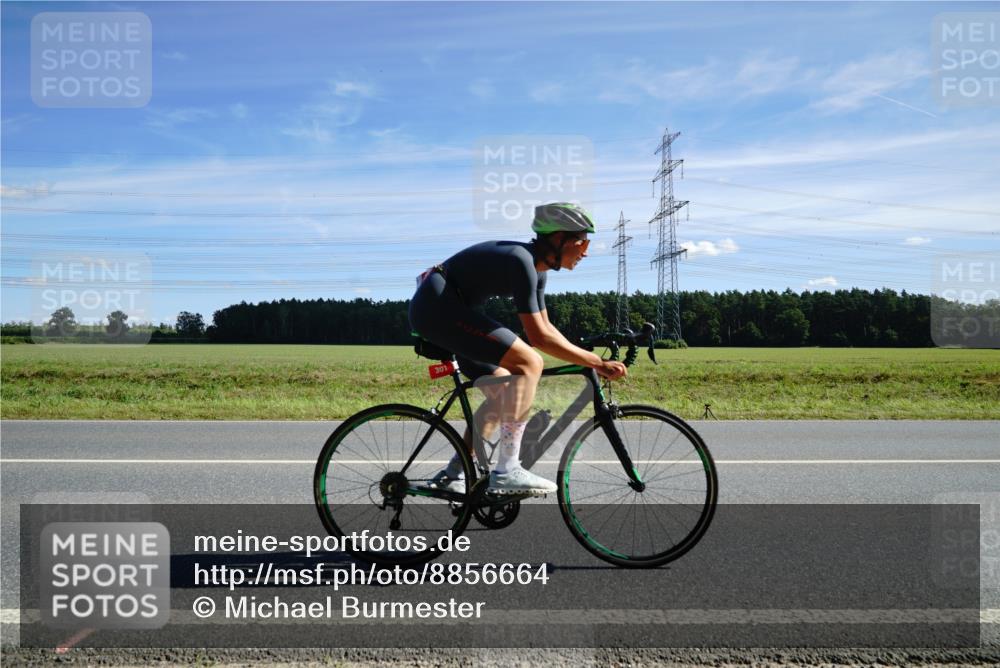 07.09.2025 - 19. Norderstedt Triathlon Michael Burmester http://msf.ph/oto/8856664 07.09.2025 12:50:53 Radfahren 301, 313, 1299 meine-sportfotos.de