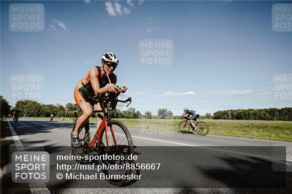 07.09.2025 - 19. Norderstedt Triathlon Michael Burmester http://msf.ph/oto/8856667 07.09.2025 15:24:20 Radfahren 458, 1473, 1484 meine-sportfotos.de