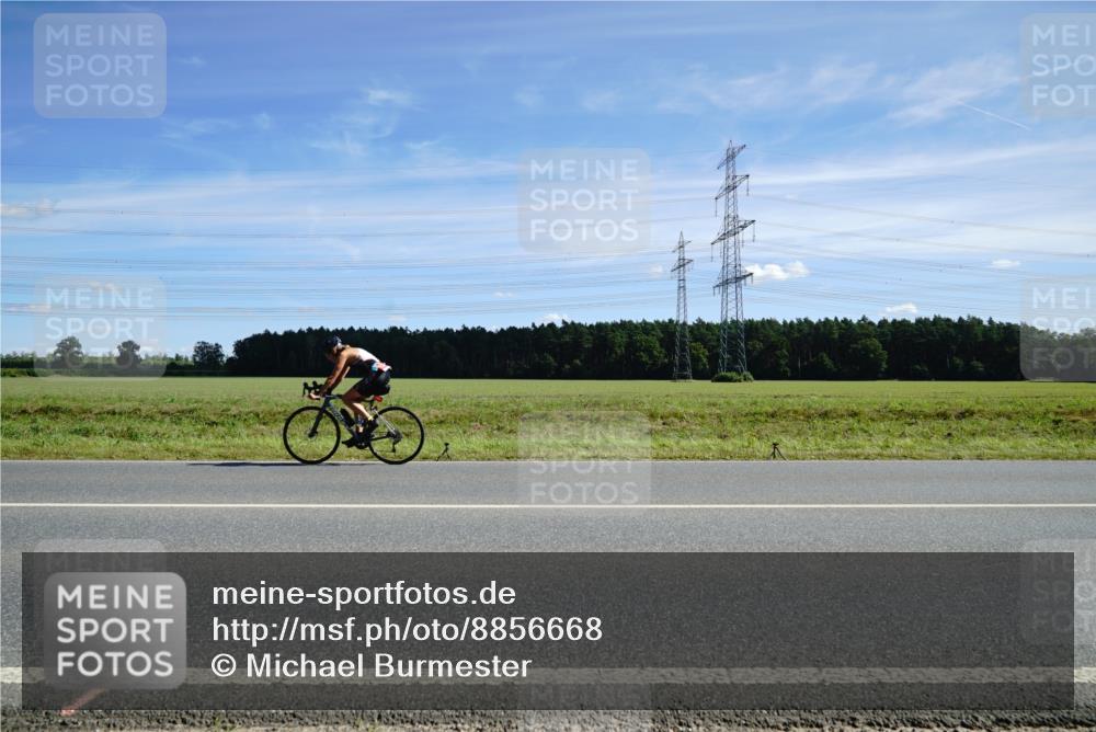 07.09.2025 - 19. Norderstedt Triathlon Michael Burmester http://msf.ph/oto/8856668 07.09.2025 12:50:54 Radfahren 301, 313, 1299 meine-sportfotos.de