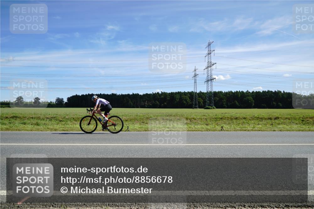 07.09.2025 - 19. Norderstedt Triathlon Michael Burmester http://msf.ph/oto/8856678 07.09.2025 12:51:02 Radfahren  meine-sportfotos.de