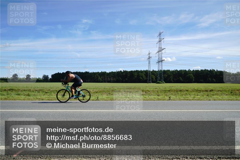 07.09.2025 - 19. Norderstedt Triathlon Michael Burmester http://msf.ph/oto/8856683 07.09.2025 12:51:06 Radfahren 317 meine-sportfotos.de