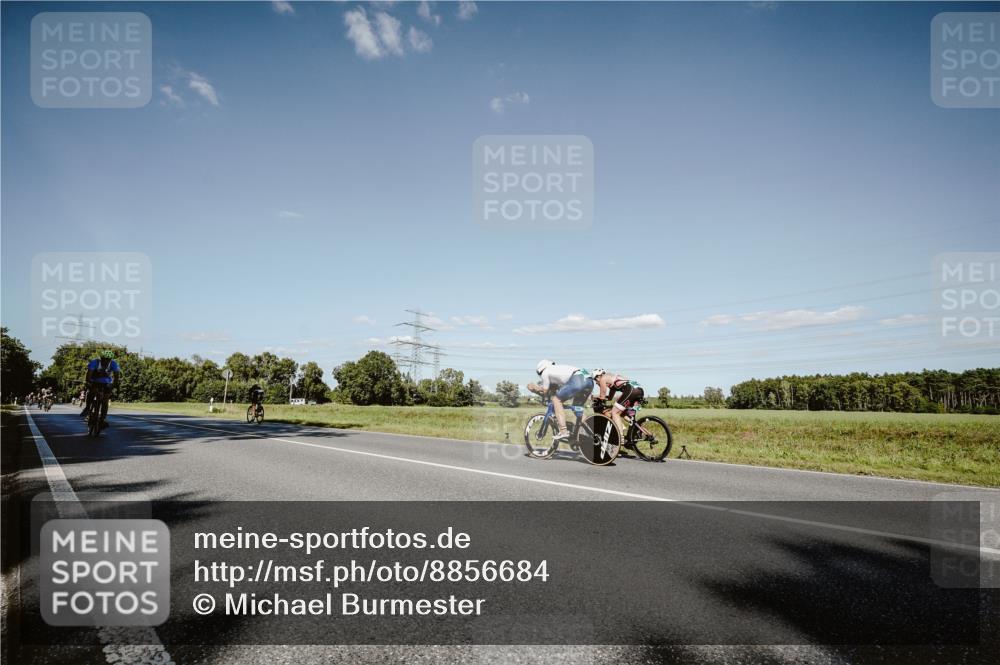 07.09.2025 - 19. Norderstedt Triathlon Michael Burmester http://msf.ph/oto/8856684 07.09.2025 15:24:29 Radfahren 1446 meine-sportfotos.de