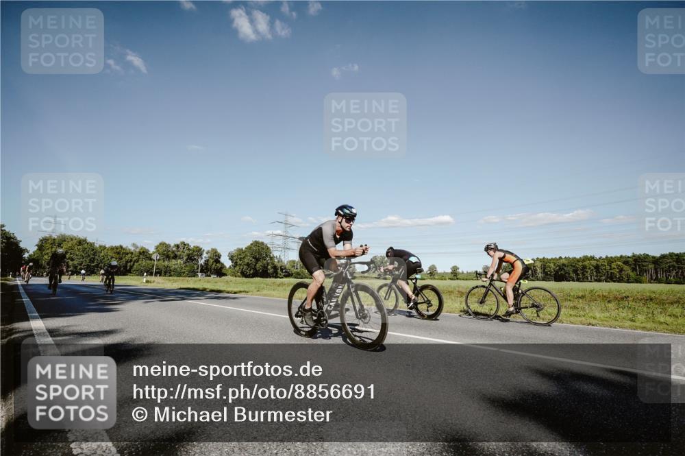 07.09.2025 - 19. Norderstedt Triathlon Michael Burmester http://msf.ph/oto/8856691 07.09.2025 15:24:33 Radfahren 478, 1446, 1453, 1472, 1509 meine-sportfotos.de
