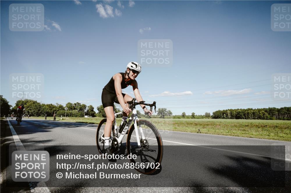 07.09.2025 - 19. Norderstedt Triathlon Michael Burmester http://msf.ph/oto/8856702 07.09.2025 15:24:37 Radfahren 478, 934, 1453, 1509 meine-sportfotos.de