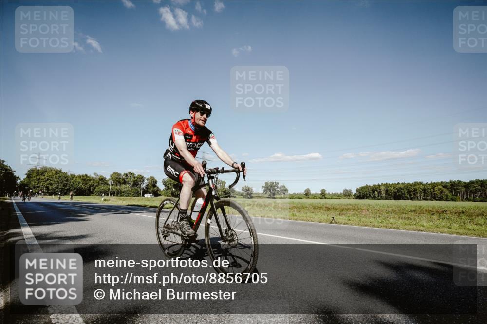 07.09.2025 - 19. Norderstedt Triathlon Michael Burmester http://msf.ph/oto/8856705 07.09.2025 15:24:38 Radfahren 934, 1453, 1509 meine-sportfotos.de